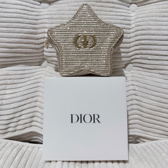 Dior holiday gold star pouch with box - Picture 2 of 3